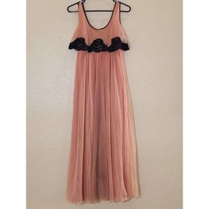 Vintage Gotham Lingerie. Size 32/S. Condition Is Very Good.